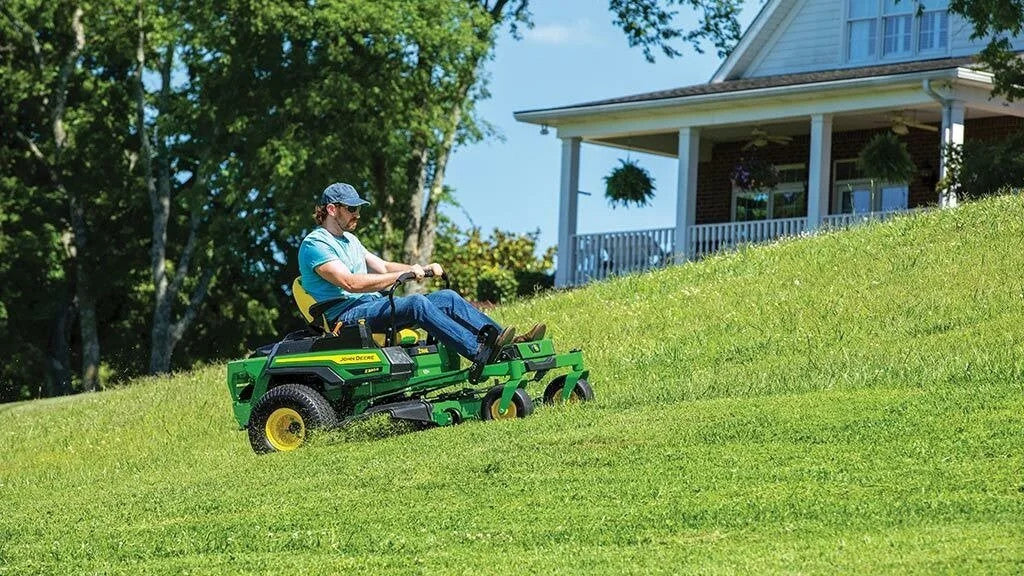 John Deere Z330R ZTrak™ Mower, 48-in. Deck